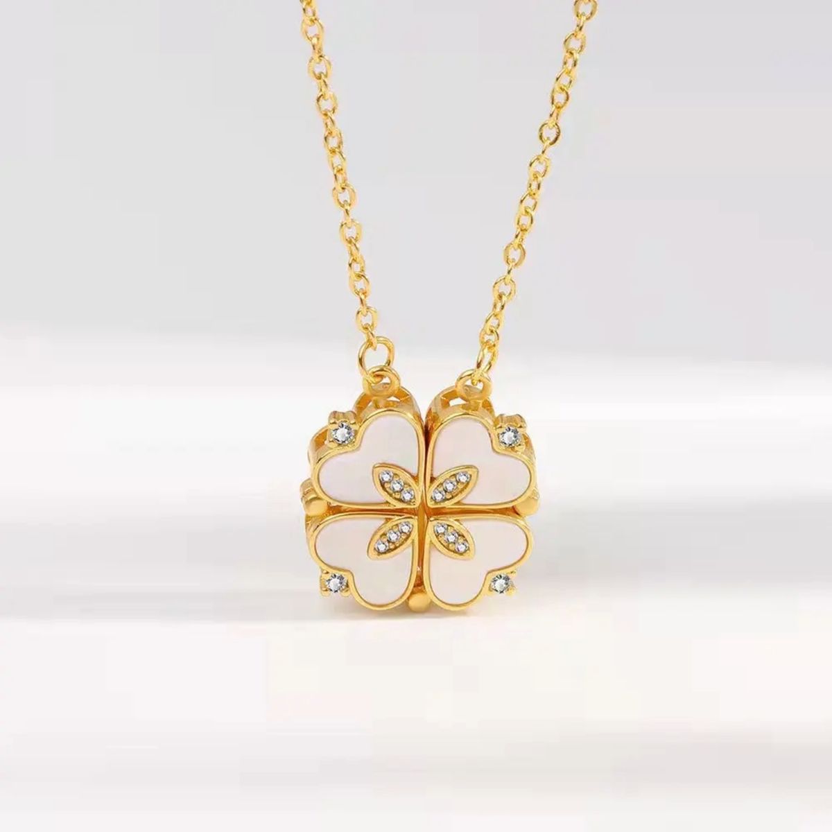 GENERICO - Collar de Trébol de Cuatro Hojas Magnético para Mujer