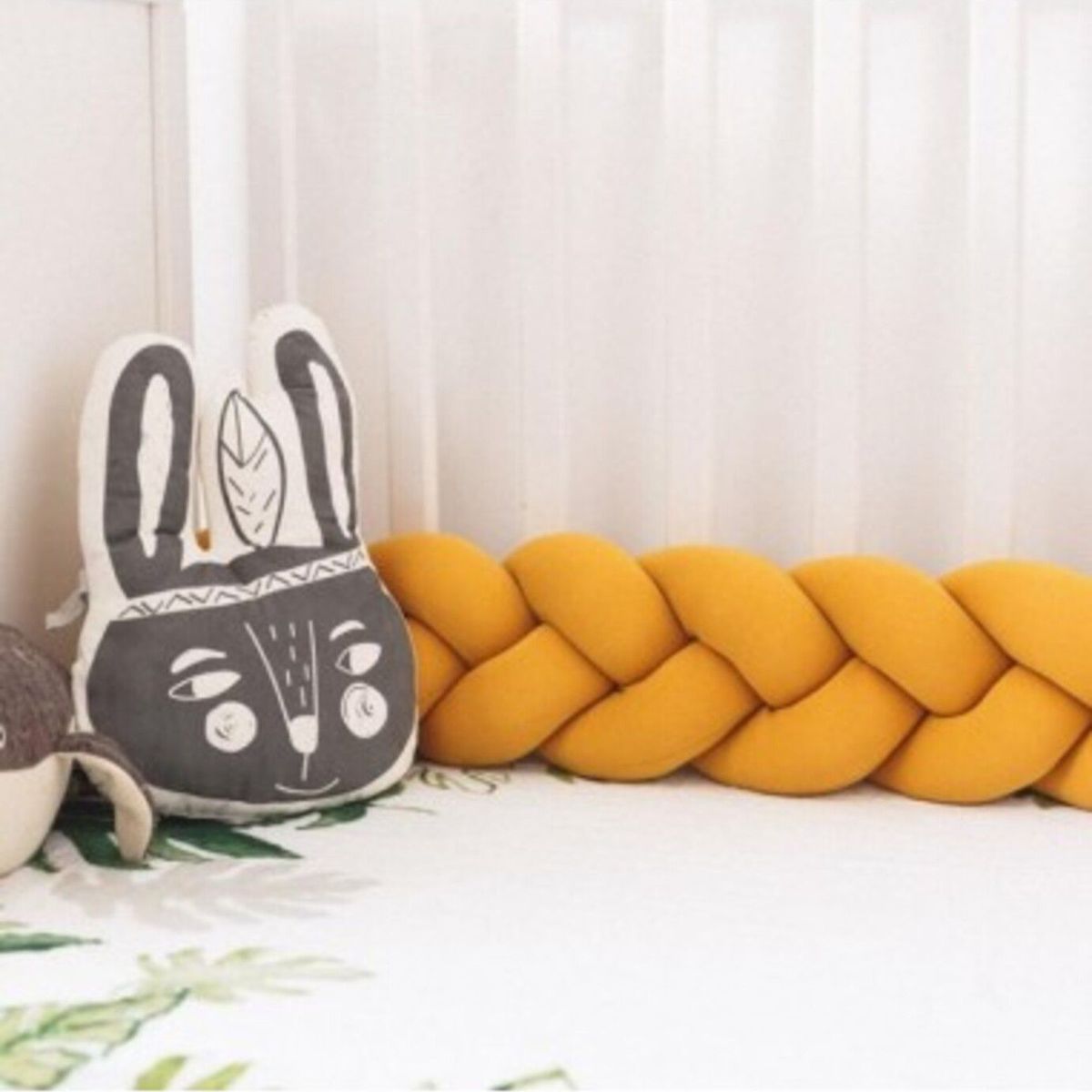 GENERICO - Trenza protector de cuna de 4 metros en color Mostaza