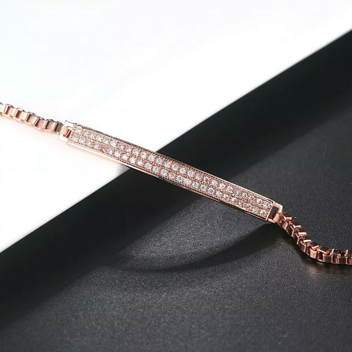 LA TIENDA 88 JOYAS Y ACCESORIOS - La Tienda 88 - Pulsera Brazalete Bañado en Oro de 18k - Rosa