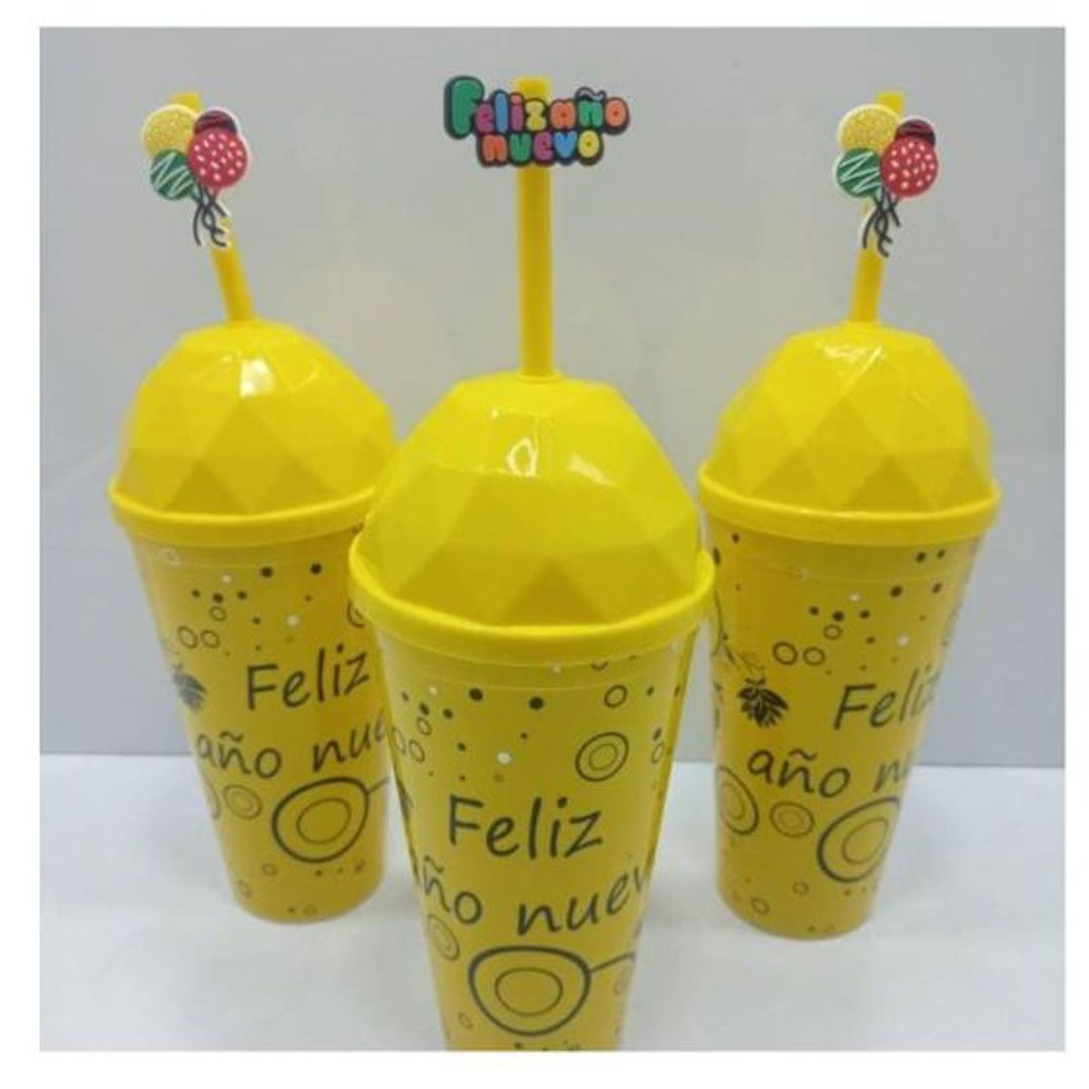 GENERICO - 3 Vaso Feliz Año Nuevo