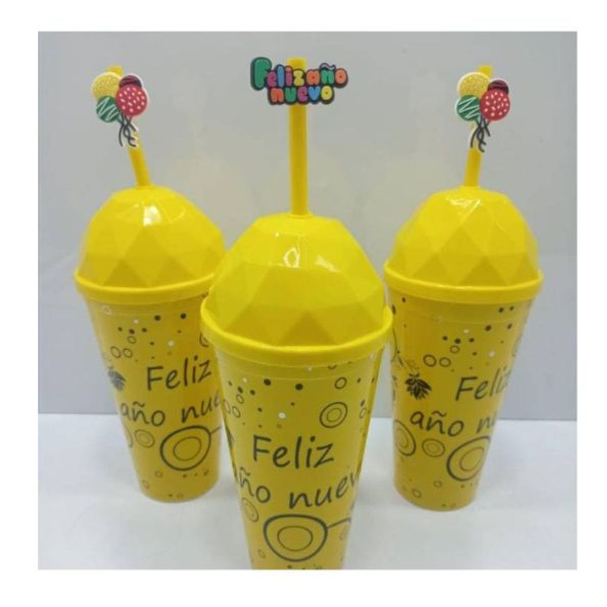 GENERICO - 3 Vaso Feliz Año Nuevo