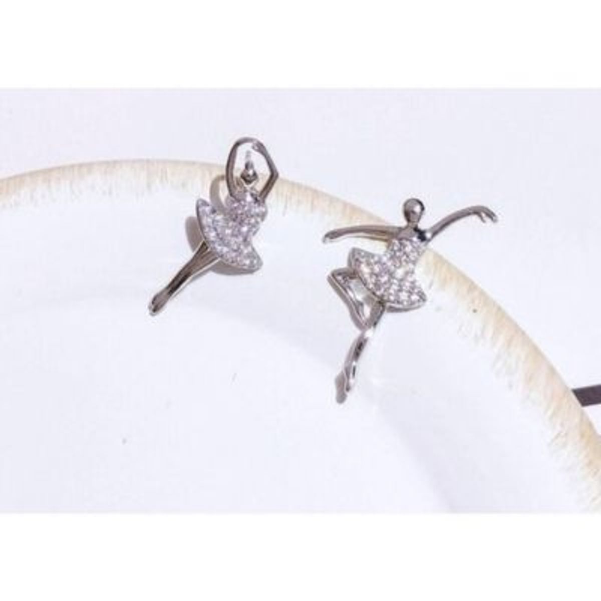 GENERICO - Aretes Bailarina LALALA DANCE