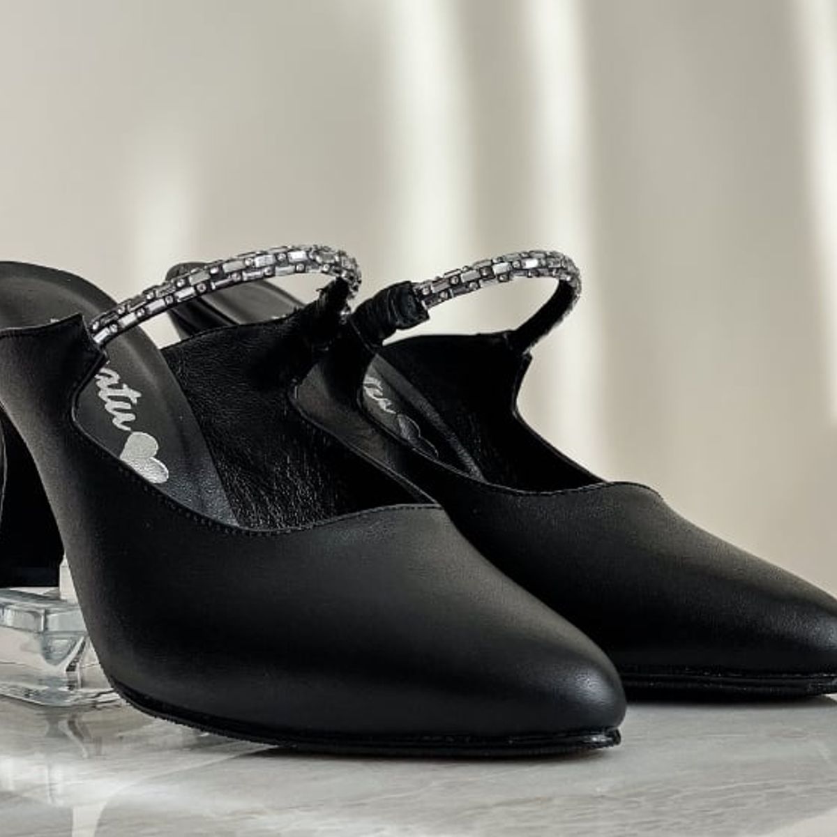 SAPATU - Zapatos de Cuero Mujer Negro Mules Pumps