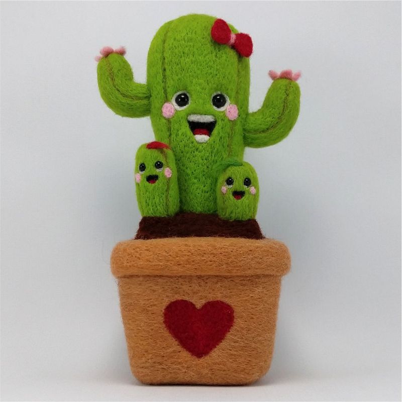 PANDA LANUDO - Cactus Mamá con maceta 15cm - Escultura Adorno Fortaleza