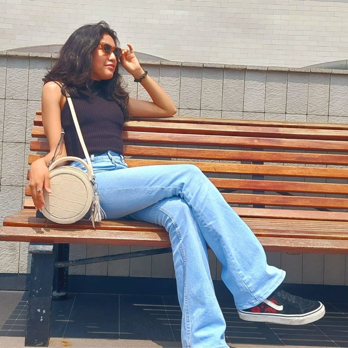 ARMUZ - Cartera redonda de cuero vacuno Modelo 805