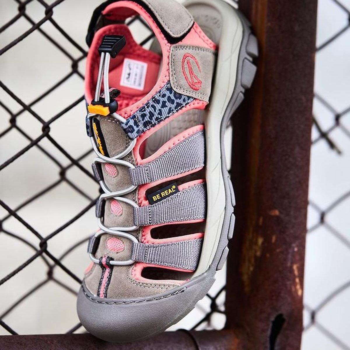 AQUA&MODA - Sandalia Montañera Boltio Aquamoda Unisex SMB1GR Gris Rosado - Gris