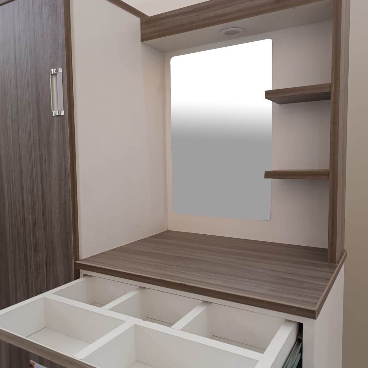 GENERICO - COMODA CON ESPEJO DE 90CM COLOR HUMO