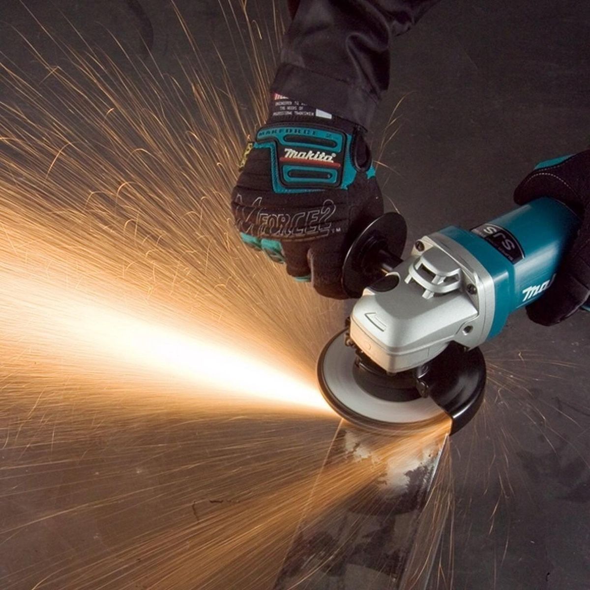MAKITA - Amoladora Angular 4-1/2 1100w 12000 Rpm Makita 9564p