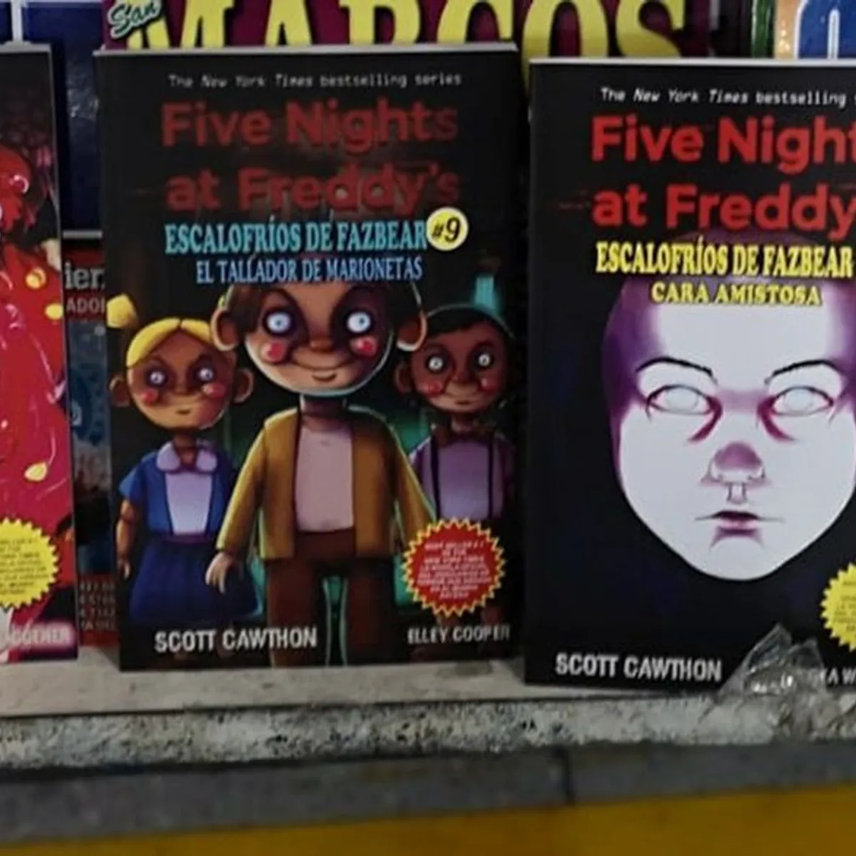 GENERICO - Five Nights at Freddys Fazbear Frights Juego de doce libros