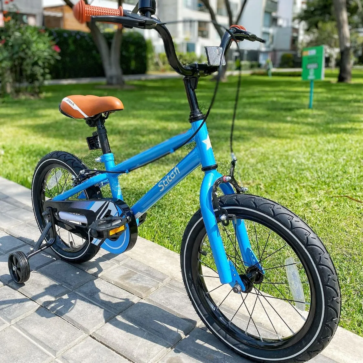 JOY STAR - Bicicleta para Niño con Rueditas de Apoyo Stitch Aro 16 Azul