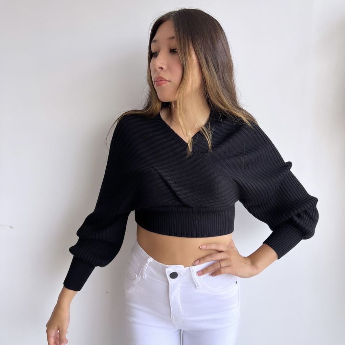 AMA OUTFITTERS - Chompa cruzada de hilo zoe