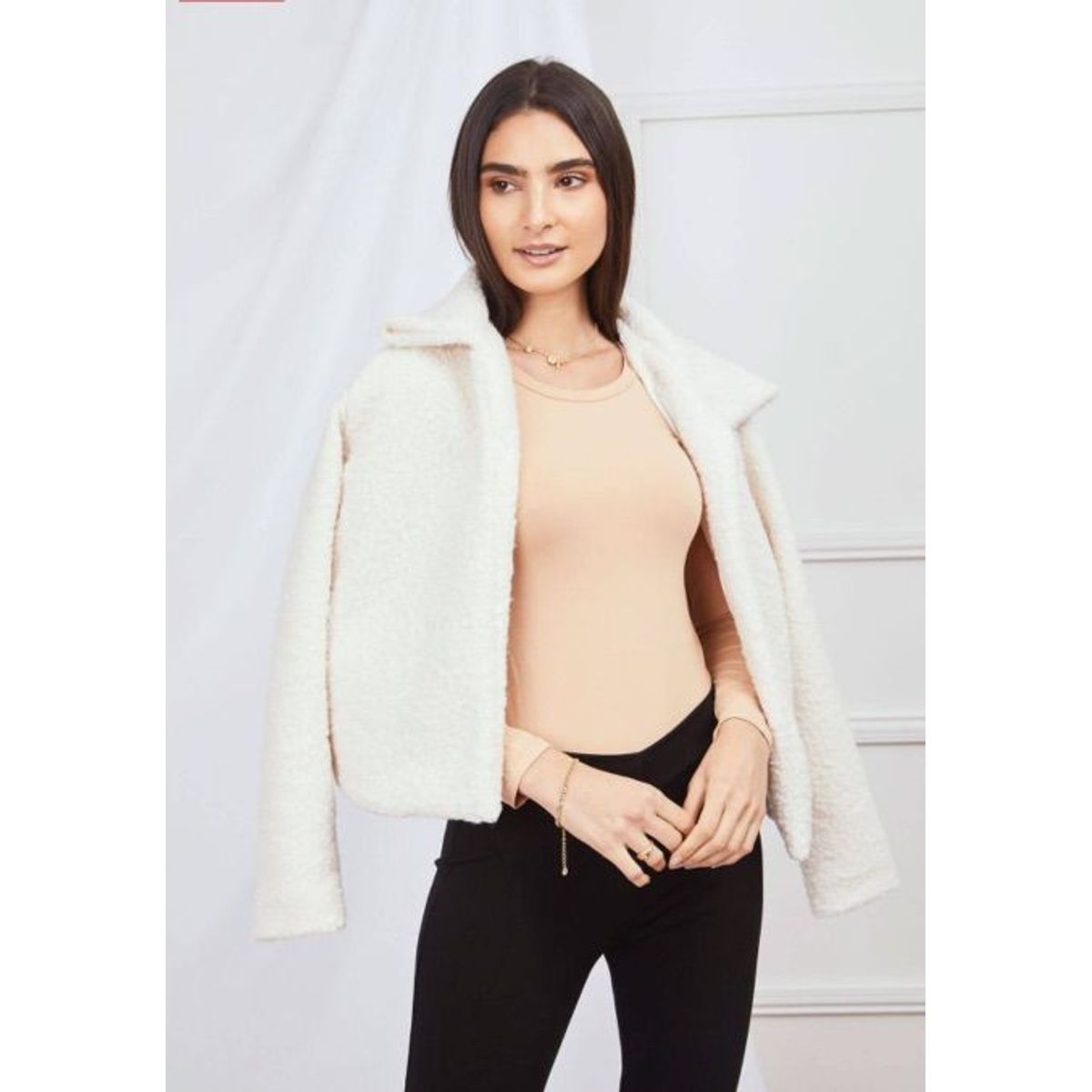 AMA OUTFITTERS - BODY CON ESCOTE BONA