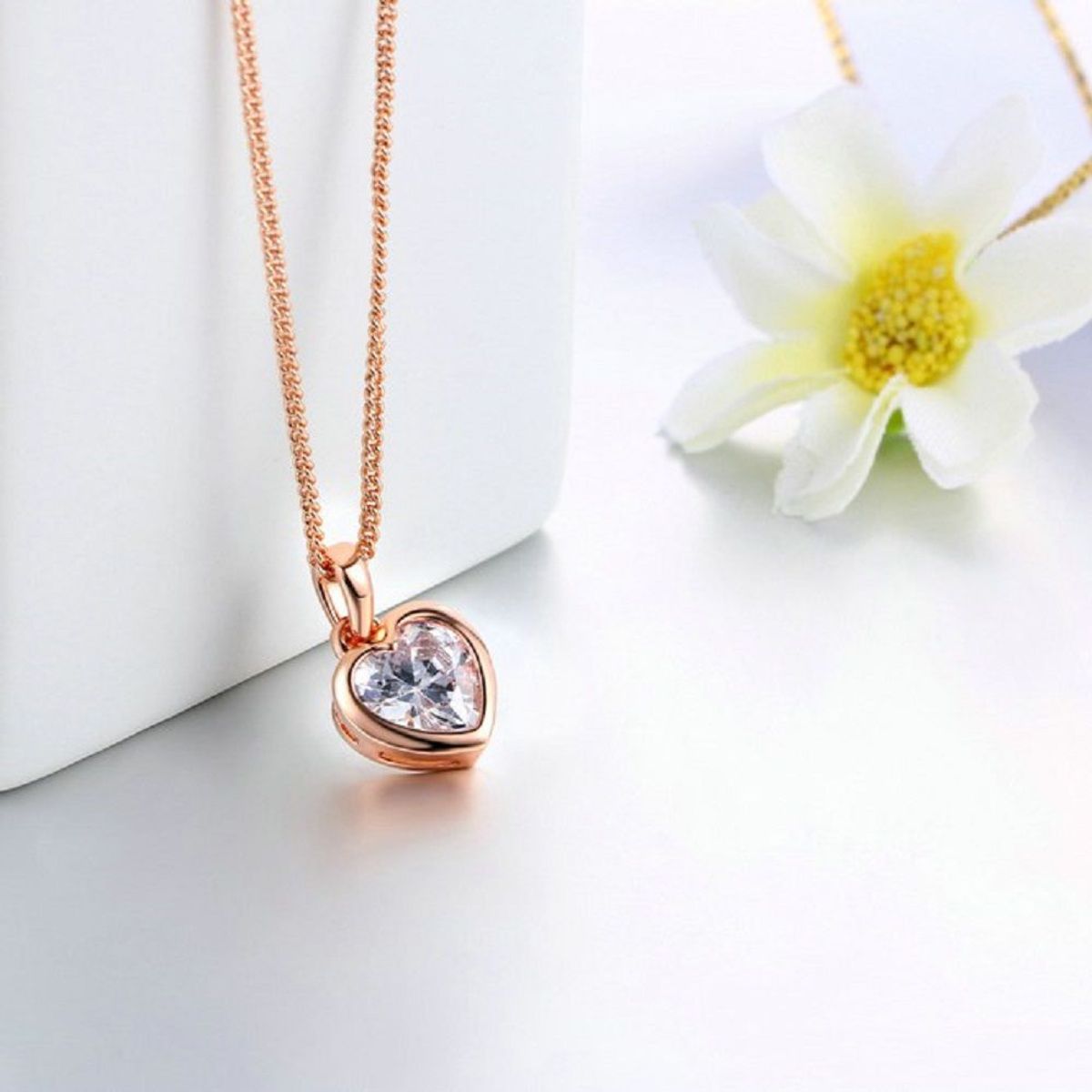 GENERICO - Collar Crystal Heart Regalo Novia Aniversario San Valentín Genieka