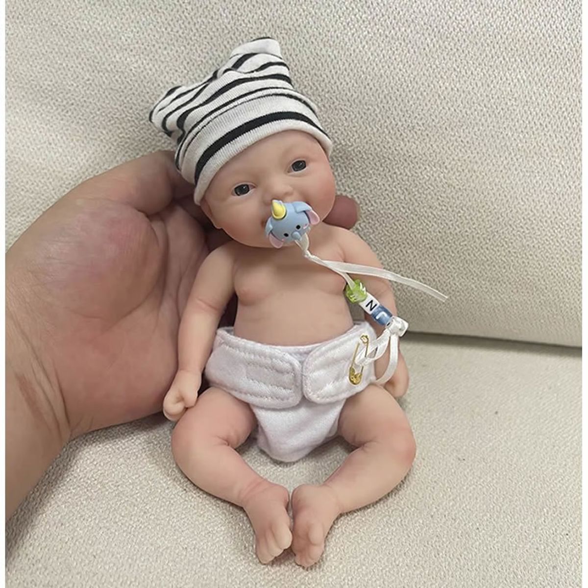 GENERICO - Mini Bebe Reborn Silicona Ojos Abiertos 18 cm - Niña