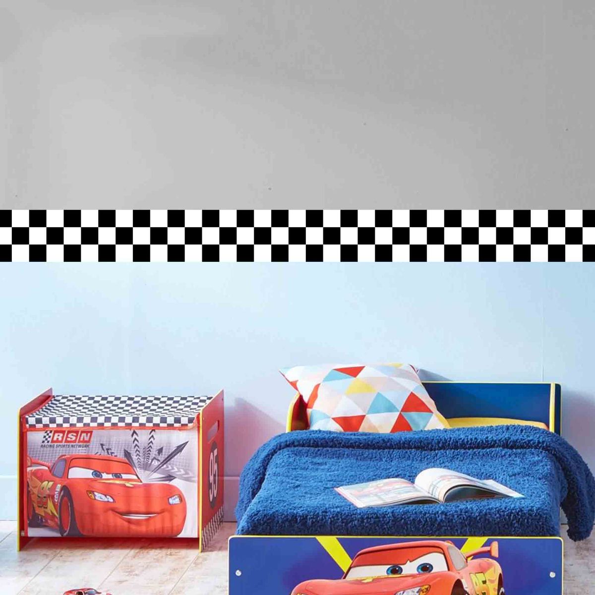 GENERICO - Cenefa Infantil Autoadhesiva Decorativa – Bandera cuadros autos cars – 5.92 mts
