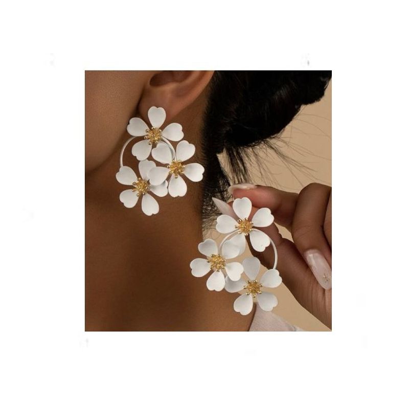 GENERICO - Pendientes con diseño de flor-Blanco