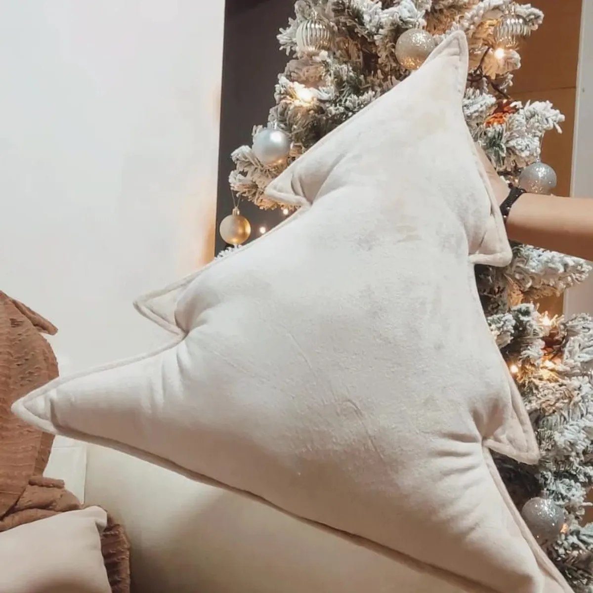 GENERICO - Cojín Navideño Deco Arbol De Navidad Beige 35x40cm