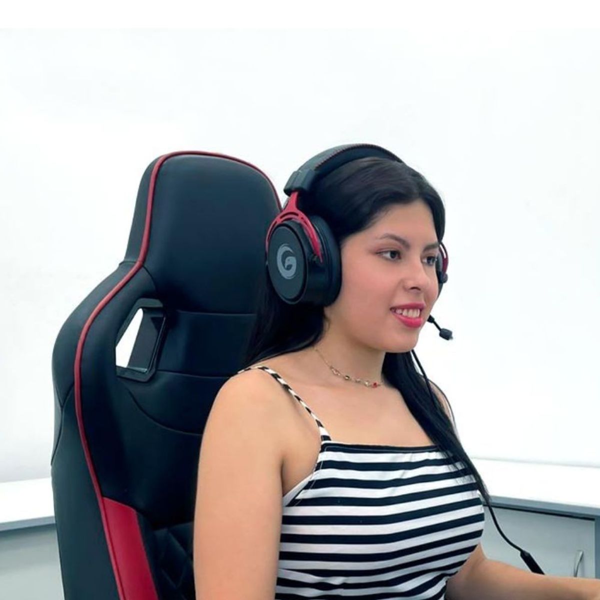 GAMBYTE - AUDIFONO GAMBYTE PARA JUEGOS TEMPLAR 7.1 LUZ LED ENTRADA JACK BMBH43AR