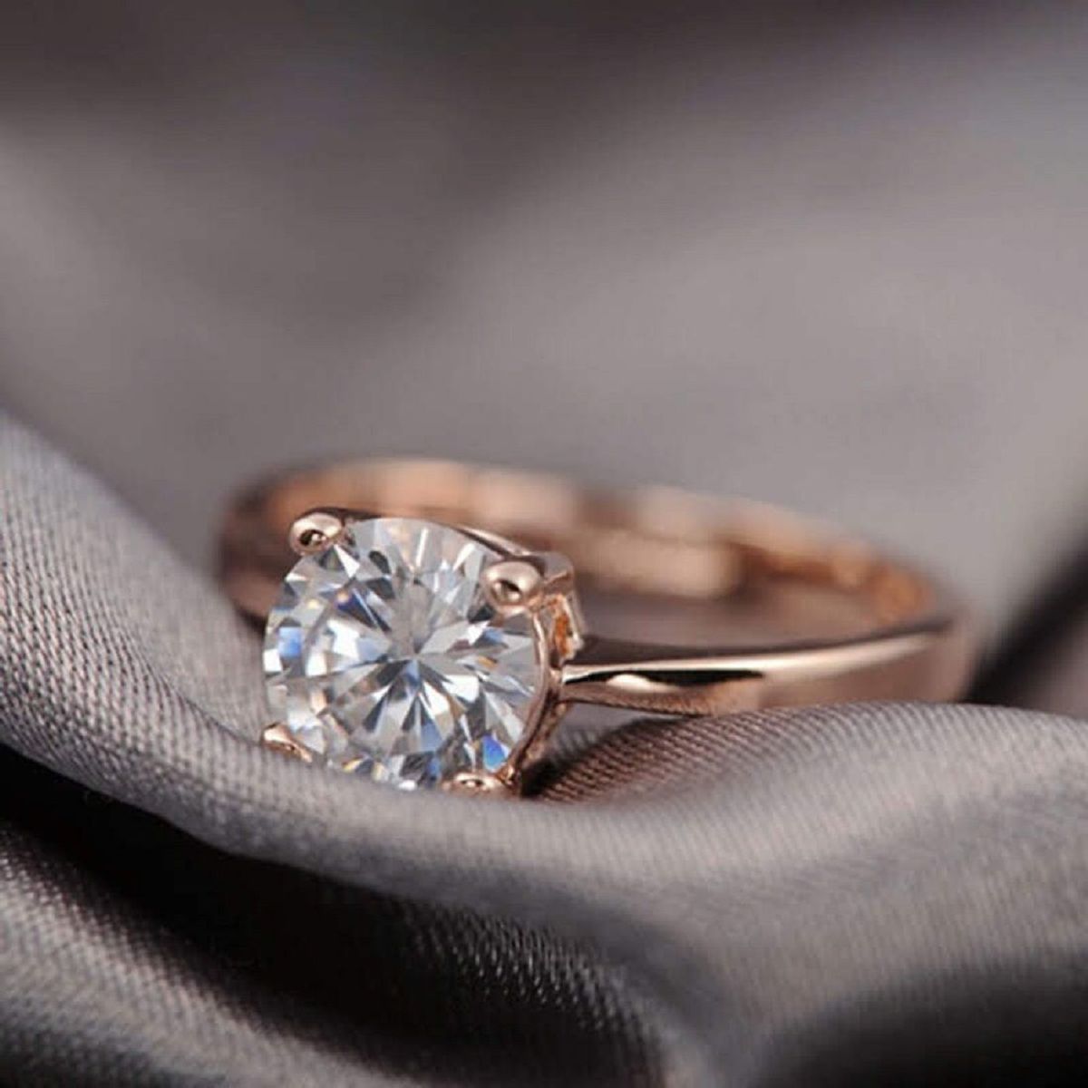 GENERICO - Anillo de Compromiso Adorable Bañado en Oro 18K Aniversario - Genieka