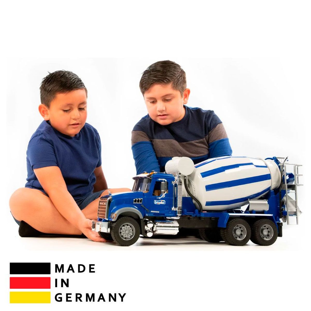 BRUDER - Juguete Camión Mixer Mezclador Concreto Mack Bruder 02814