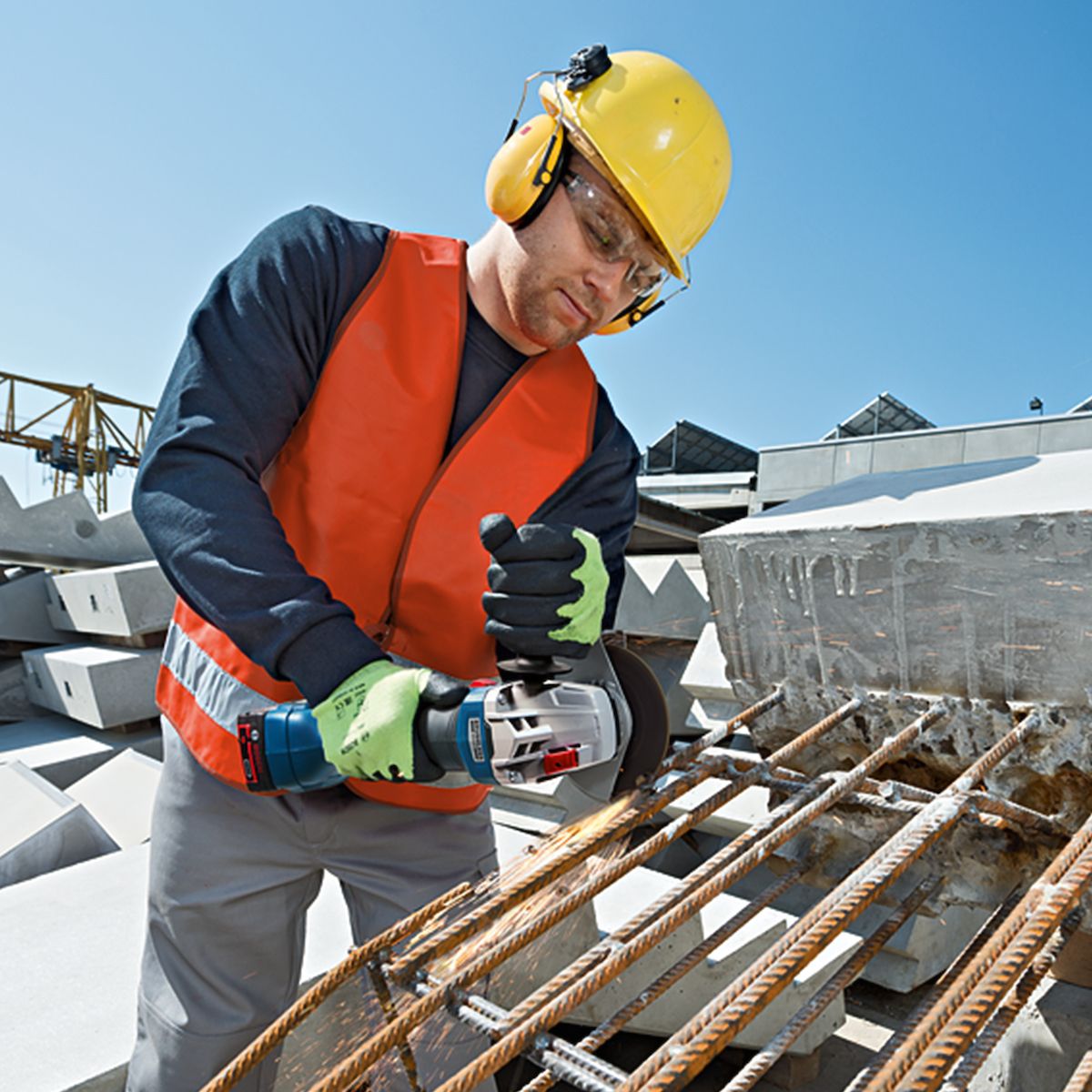 BOSCH - Amoladora Esmeril 18 V Bosch De 5(125mm) Gws 18v-10 Sin Bat.