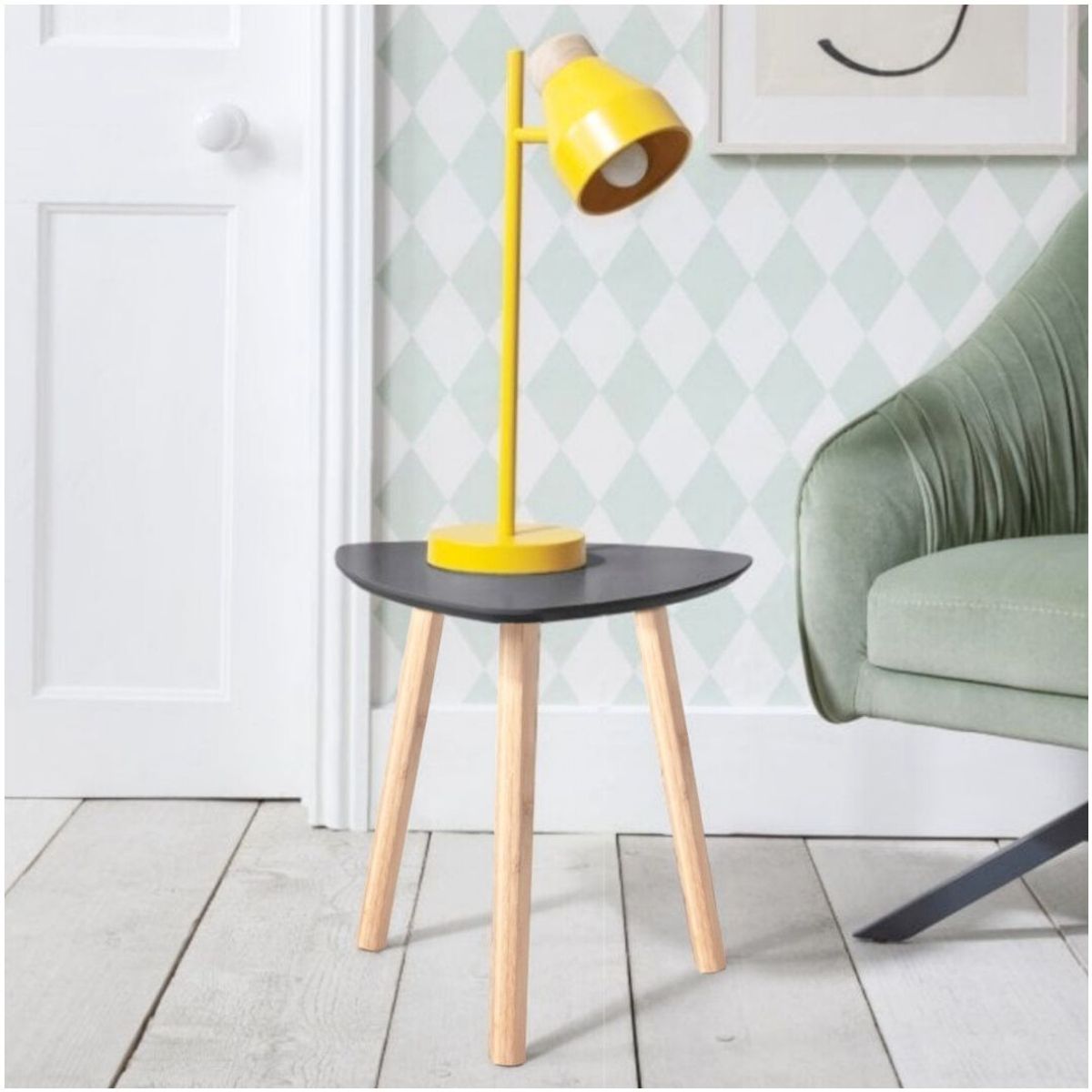 INSPIRA MARKET - Mesa mueble de sala eco friendly semi triangular negro