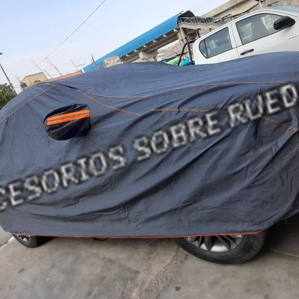 GENERICO - Cobertor HYUNDAI TUCSON Impermeable Acolchado