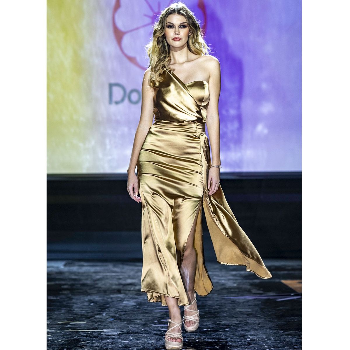 DOLCATTA - Vestido Joanny  Gold Color