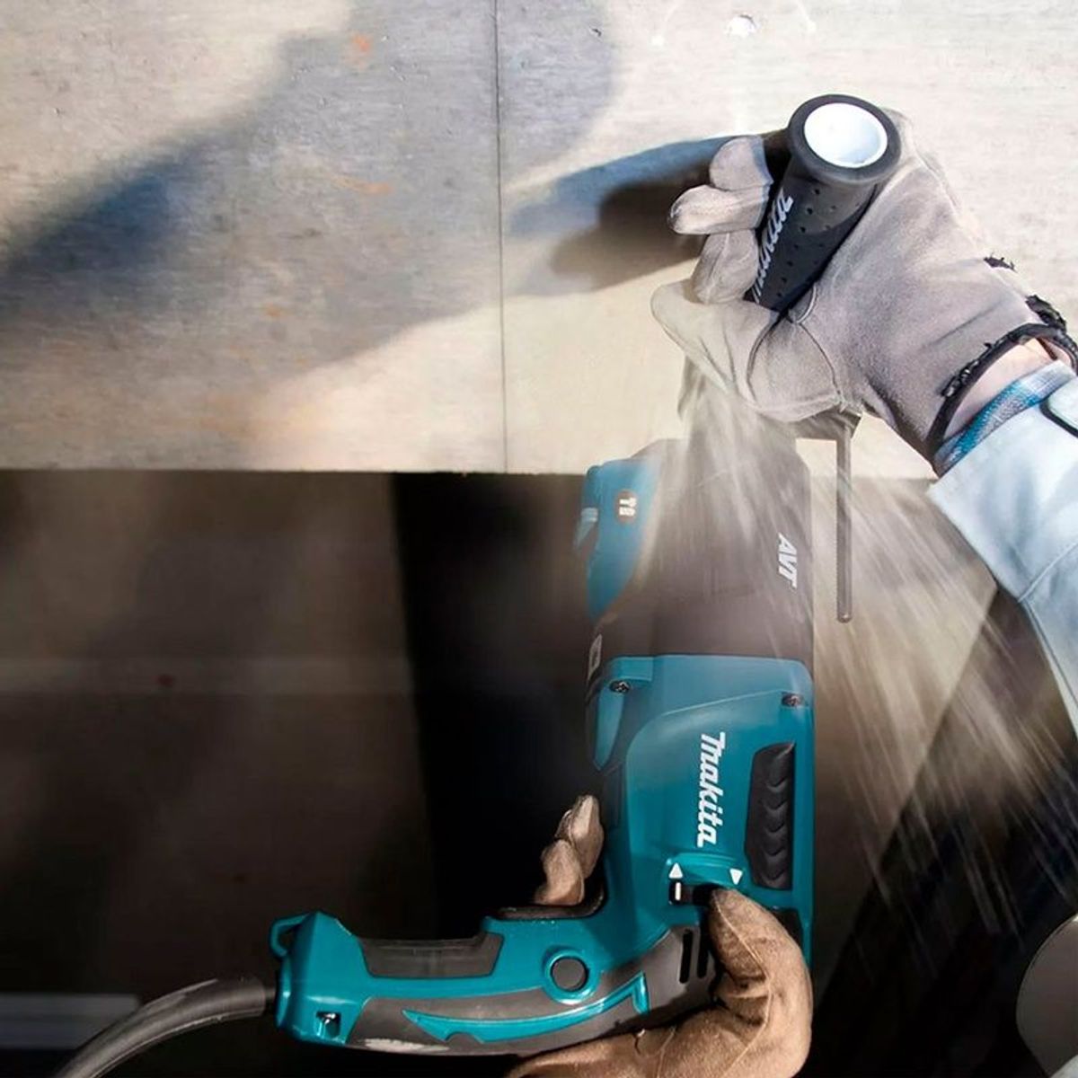 MAKITA - Rotomartillo Sds-Plus 800W 2.4 J Luz Led AVT Makita HR2631F