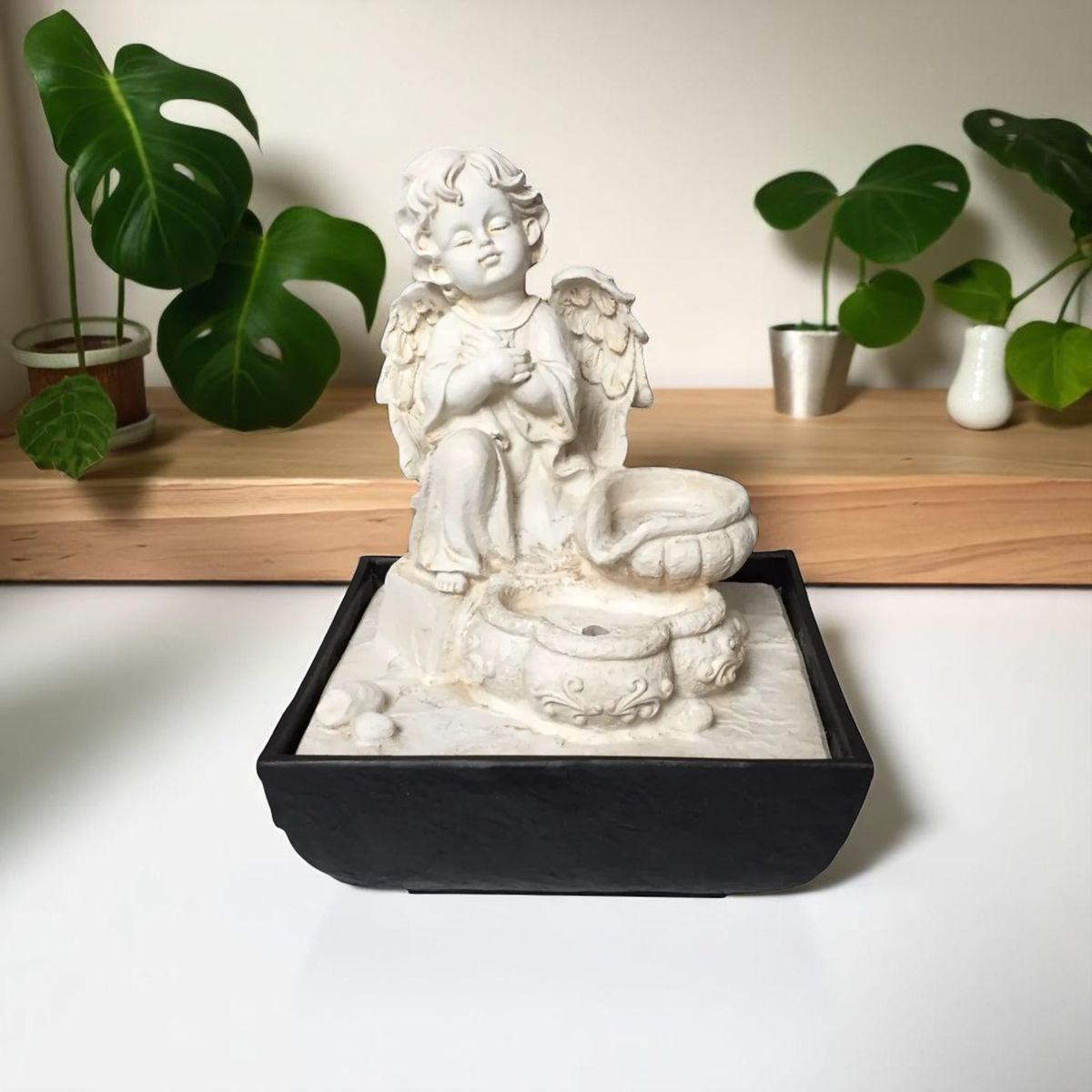 CONCEPT - Fuente De Agua Angelito