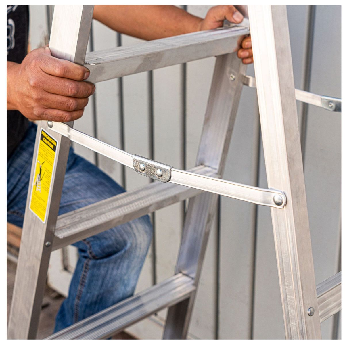 TRUPER - Escalera de tijera  5 peldaños con bandeja, soporta 150 kg, Truper