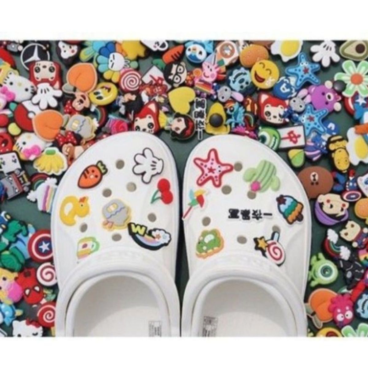 GENERICO - Accesorios para Crocs Pack x 6 Pines Variante 3