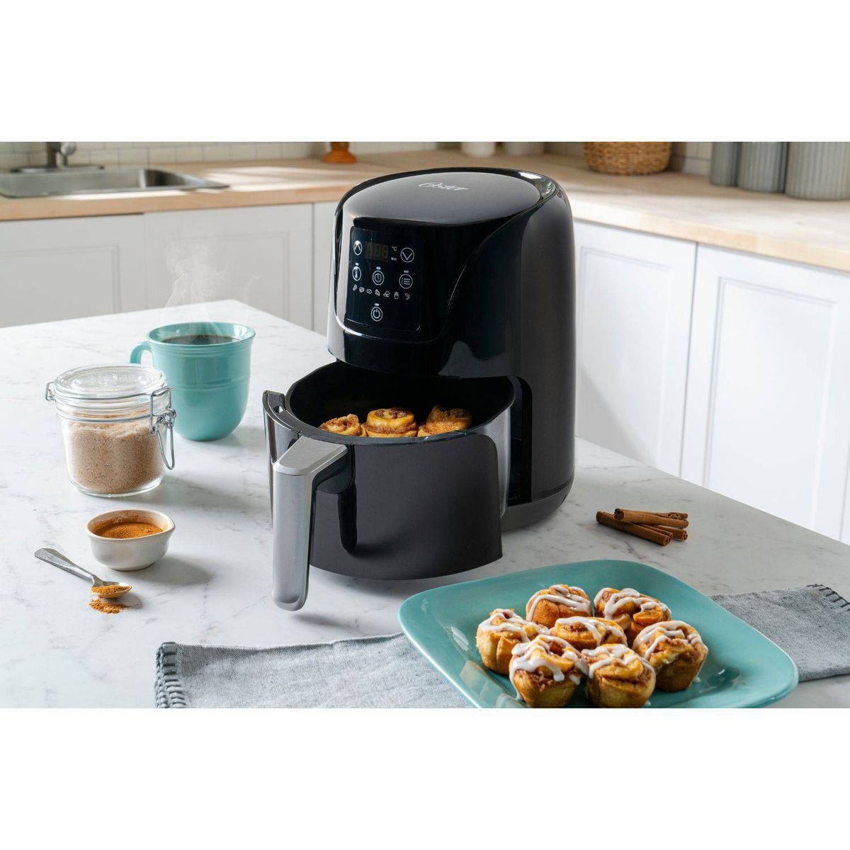 OSTER - Combo Oster Licuadora 2 Vel BLSTKAGNPB + Freidora 1,8 lts Digital