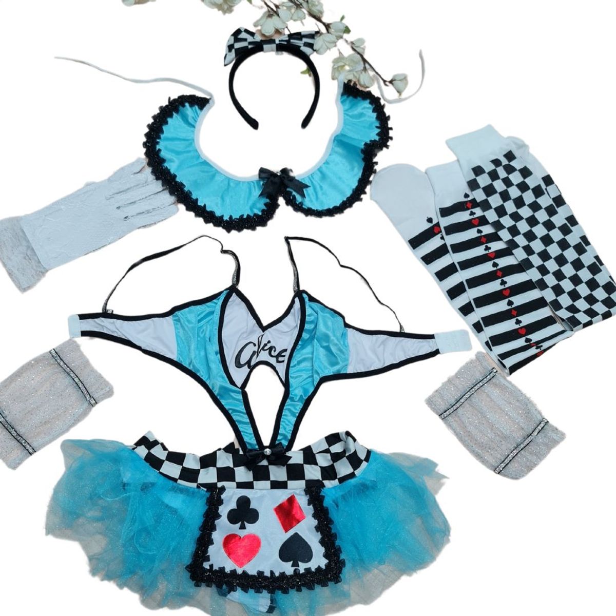 GENERICO - Aliciaa en el país de la marivillas incluye accesorios