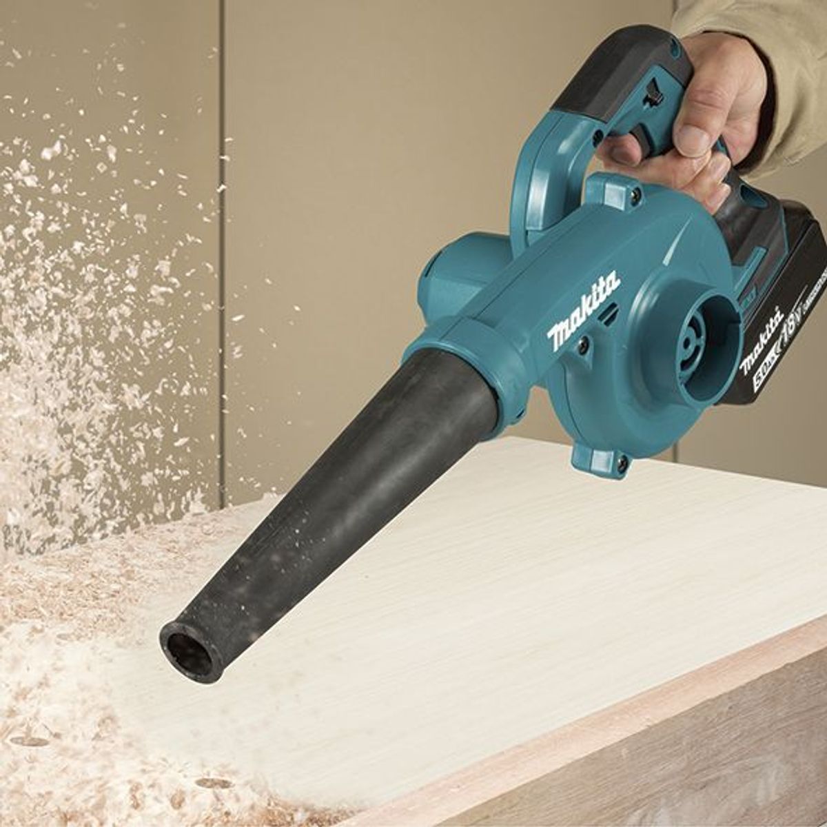 MAKITA - Sopladora Inalámbrica 18V LXT 31m3min Baretool Makita DUB185Z