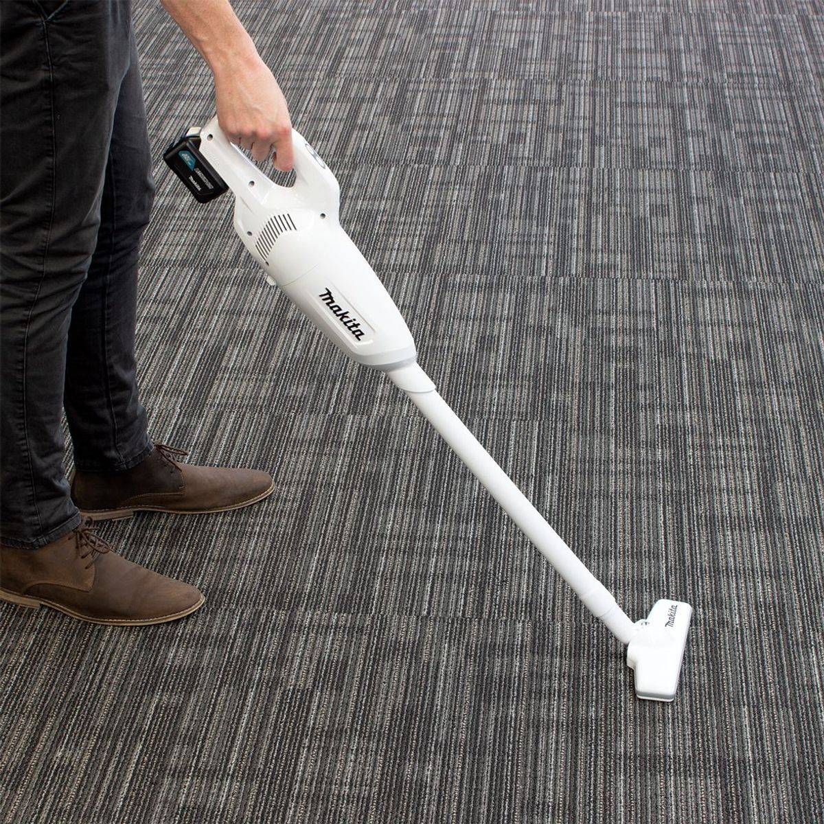 MAKITA - Aspiradora Inalámbrica 12V 600ml CXT Sin Baterías CL108FDZW