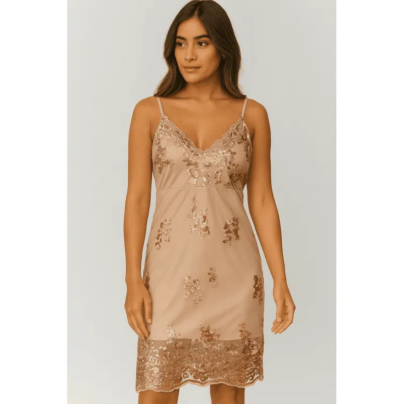 AMA OUTFITTERS - VESTIDO BORDADO DE TIRAS CHARLOTTE