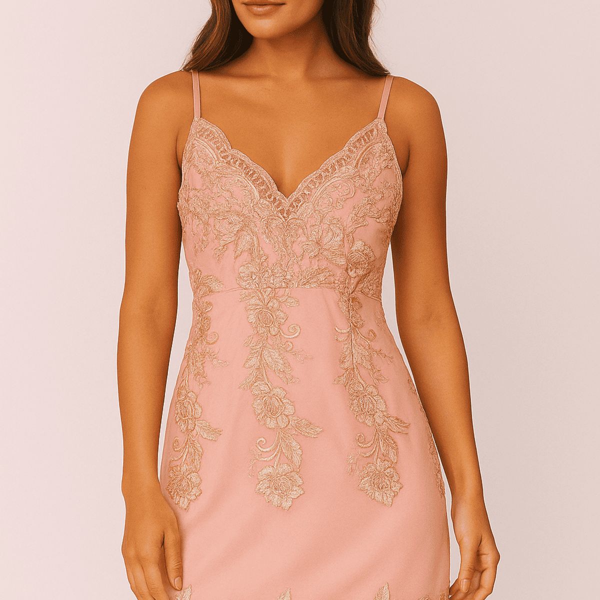 AMA OUTFITTERS - VESTIDO BORDADO DE TIRAS CHARLOTTE