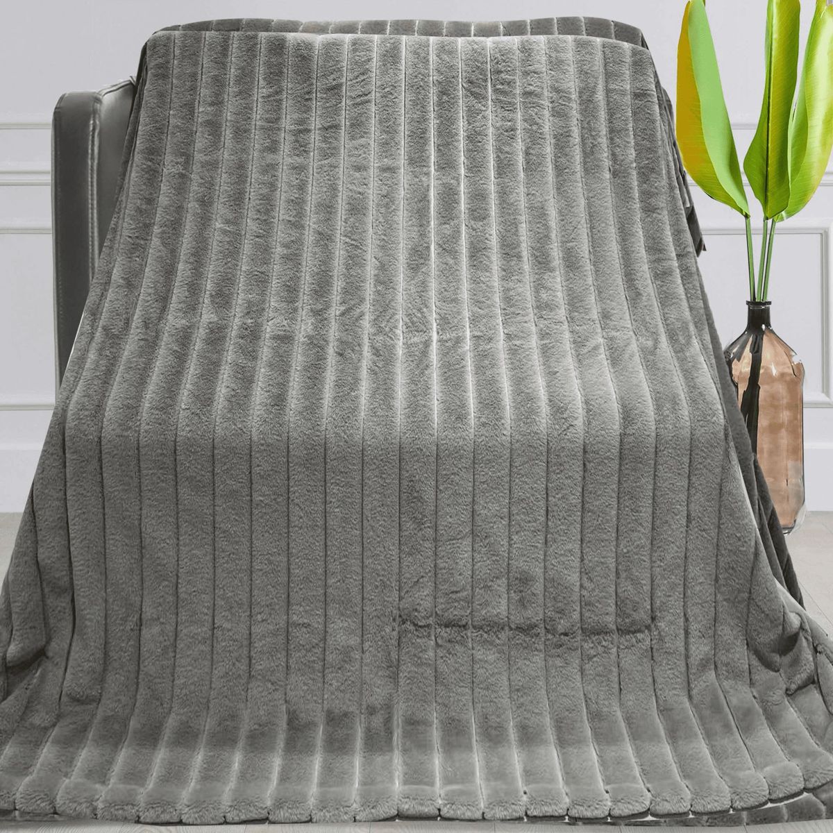 CASATEX - Manta Antialérgica Piel de Conejo Alto Relieve Rayas 2 plazas Ligth gray