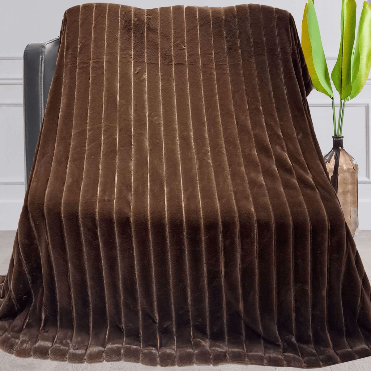 CASATEX - Manta Antialérgica Piel de Conejo Alto Relieve Rayas 2 PLAZAS Coffe