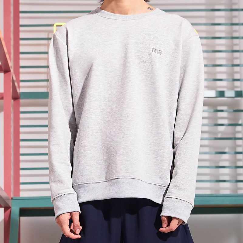 R18 - POLERAS HOMBRE  R18-NC015 URBAN CREW NECK GRIS
