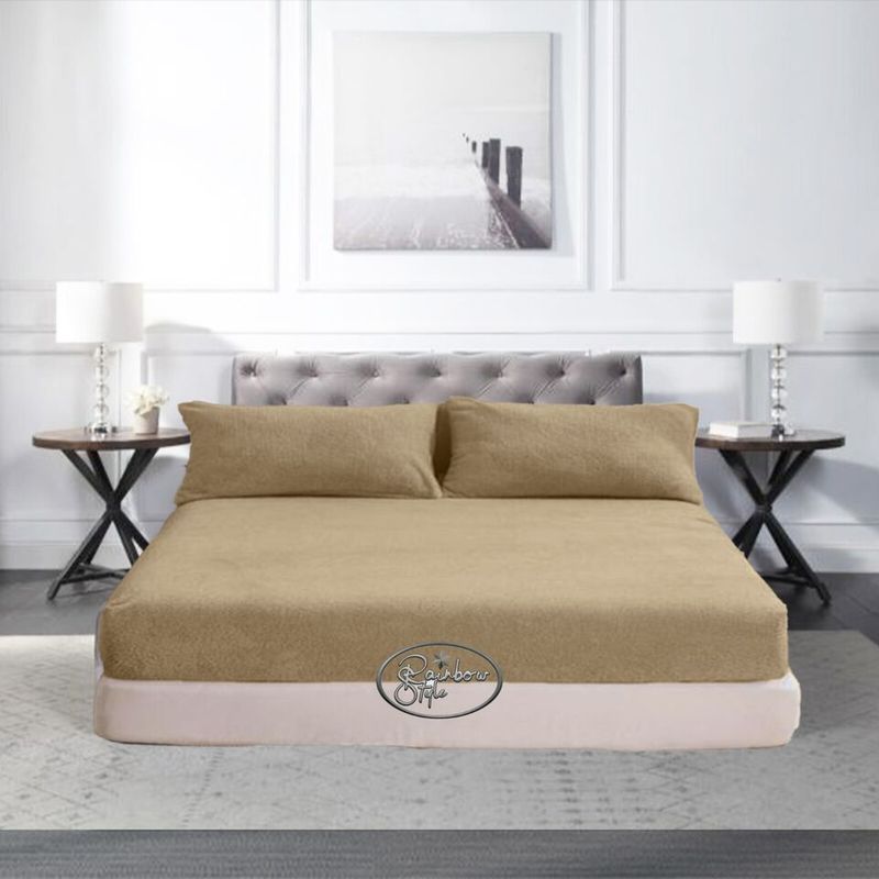 GENERICO - CUBRECAMA  TRES  PLAZAS KING DE PELUCHE PELO CORTO BEIGE