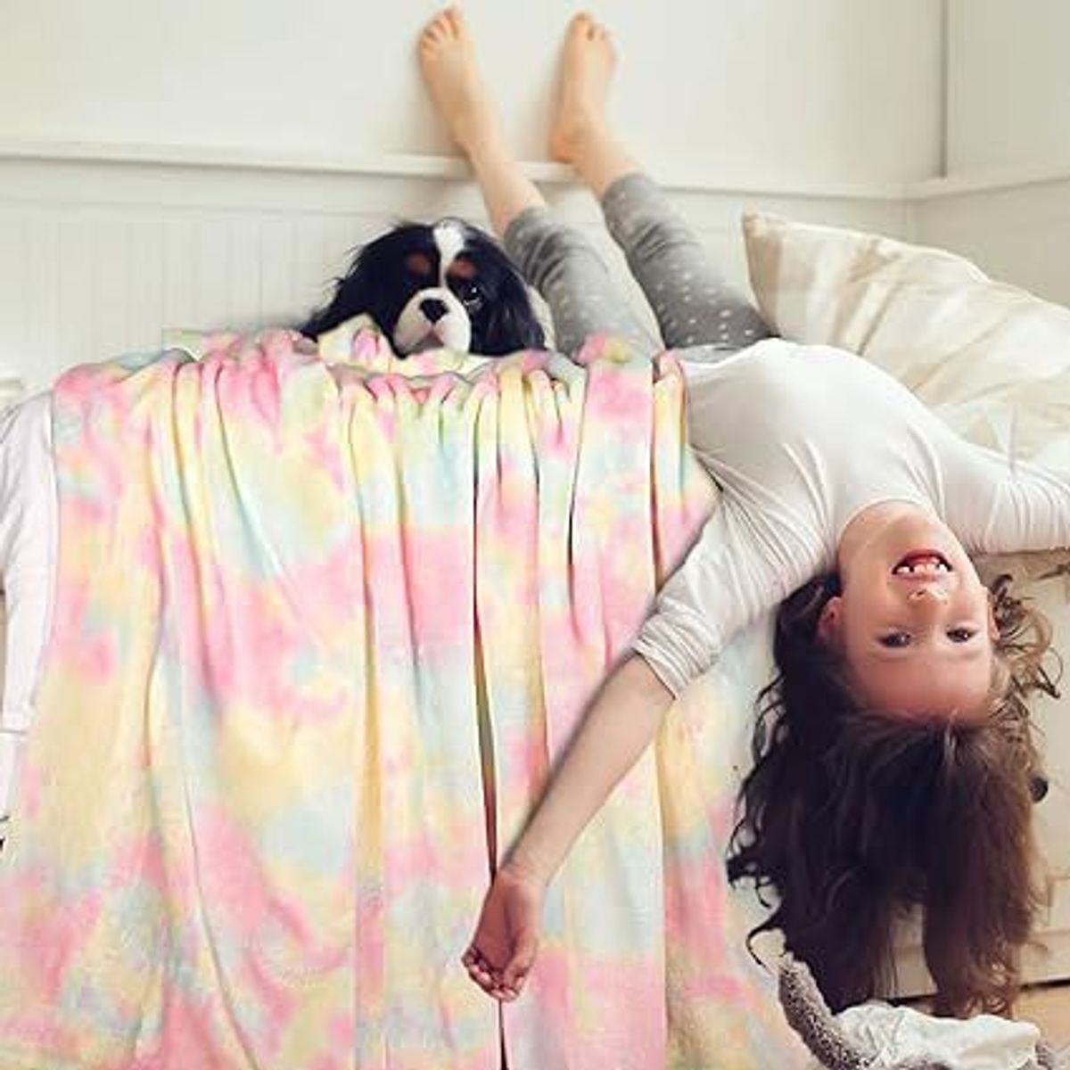 GENERICO - CUBRECAMA DOS PLAZAS Y MEDIA QUEEN DE PELUCHE PELO CORTO ARCOIRIS