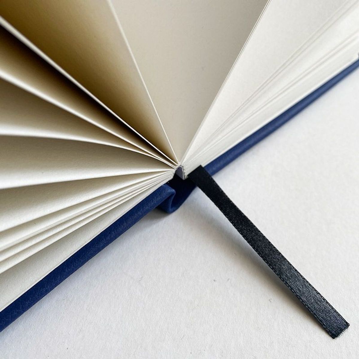 BOCETTOS - Bitácora Premium 250gr Azul 21 x 13cm