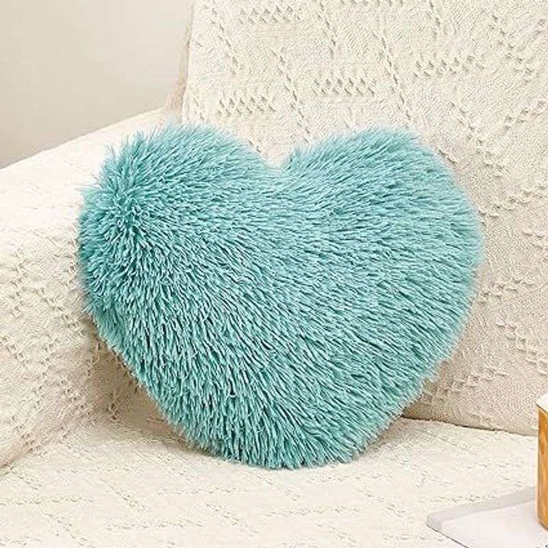 GENERICO - COJIN CORAZON PELO LARGO 35X35 VERDE JADE