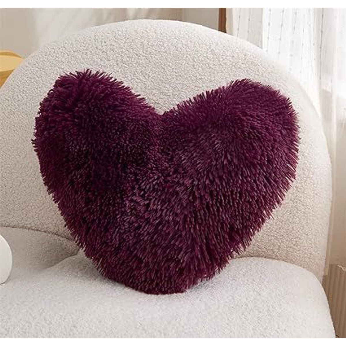 GENERICO - COJIN CORAZON PELO LARGO 35X35 VINO