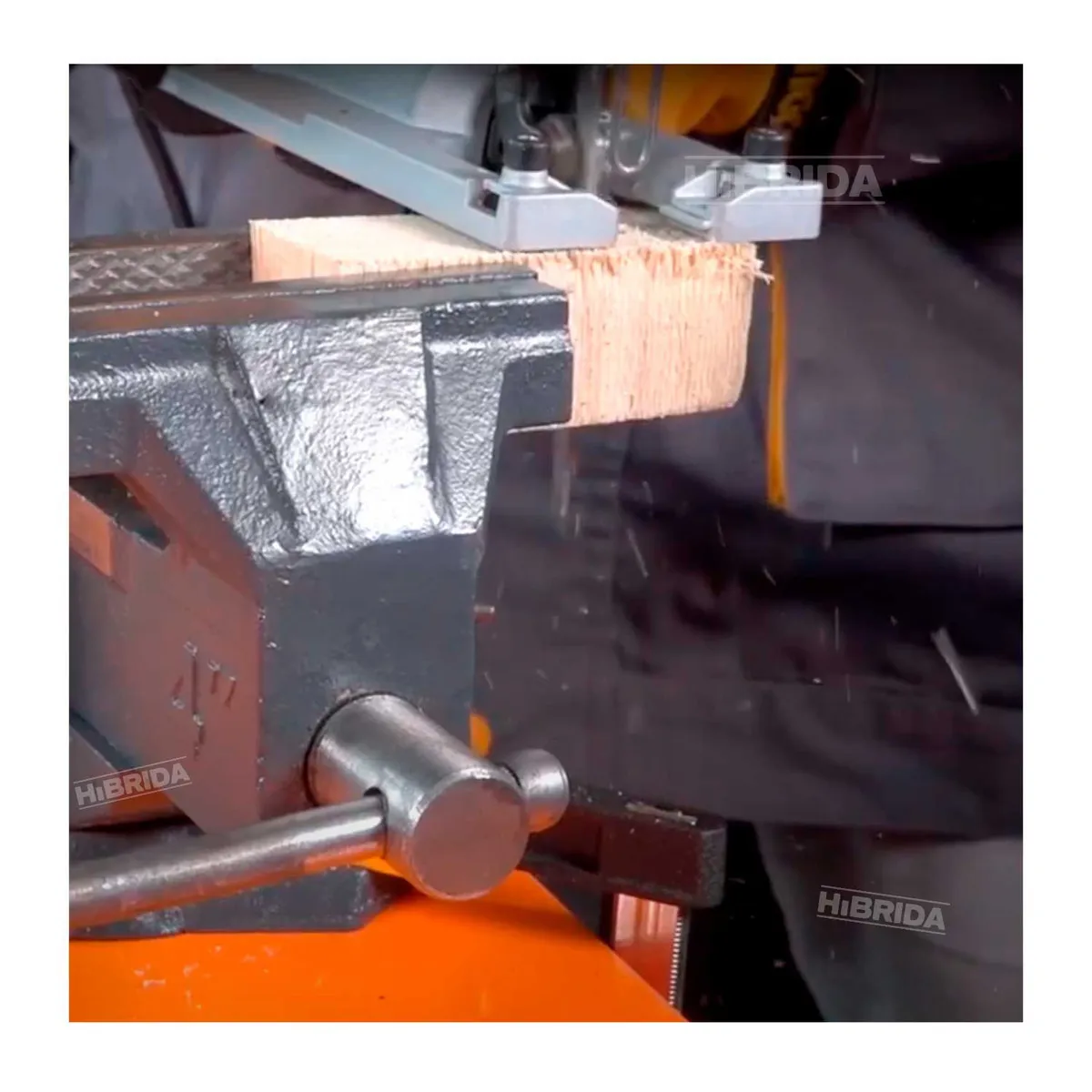 INGCO TOOLS - TORNILLO DE BANCO 6 MORZA YUNQUE BASE GIRATORIA INGCO - HBV086