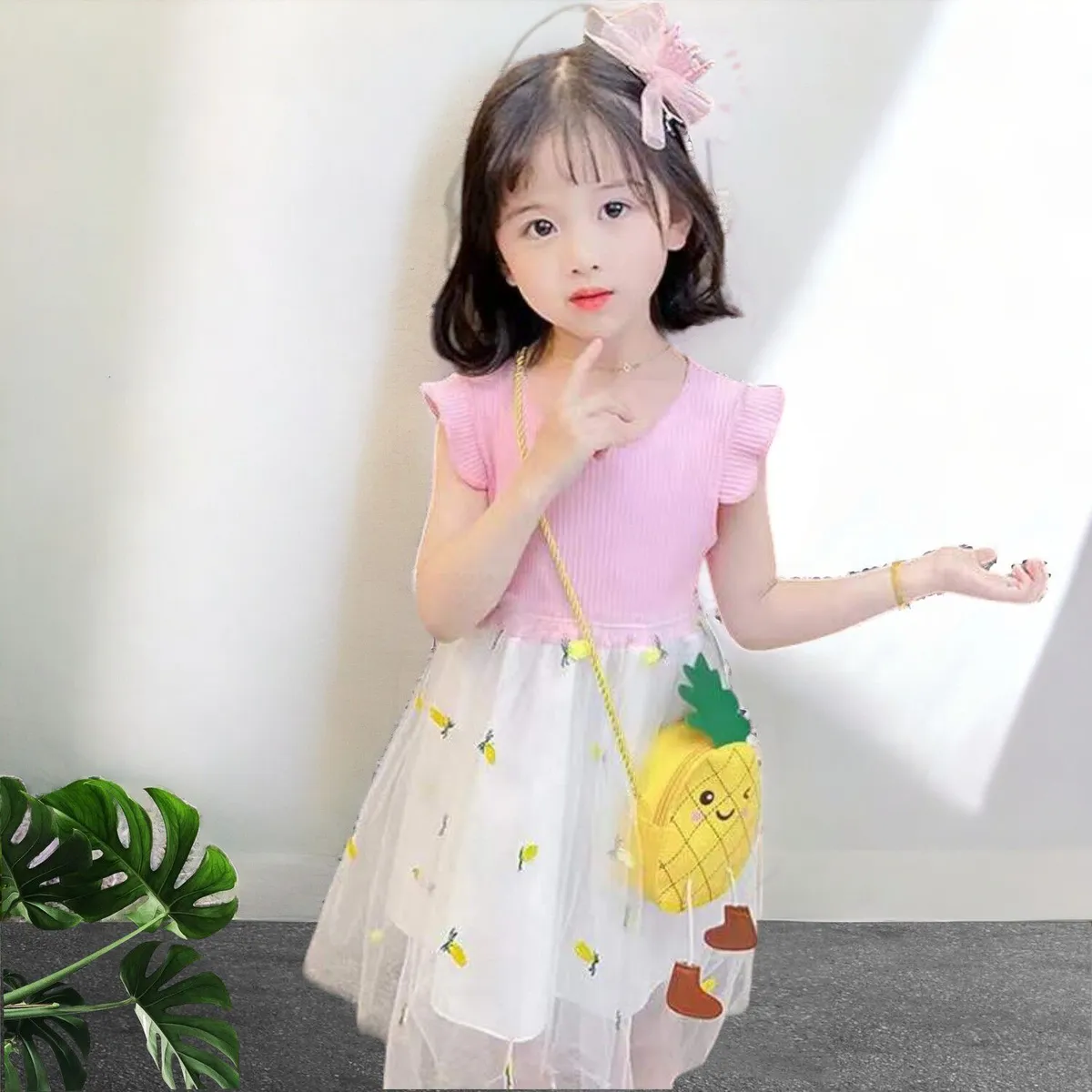 GENERICO - VESTIDO DE NIÑA DE PIÑITA + CARTERA