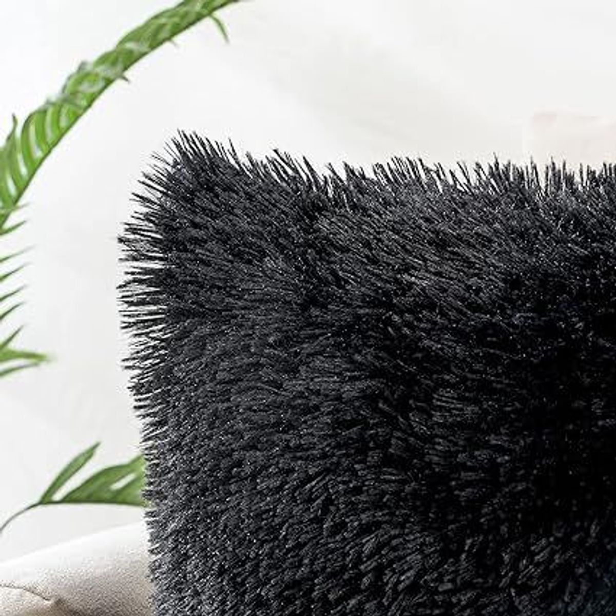 GENERICO - COJIN CUADRADO PELO LARGO 35X35 NEGRO