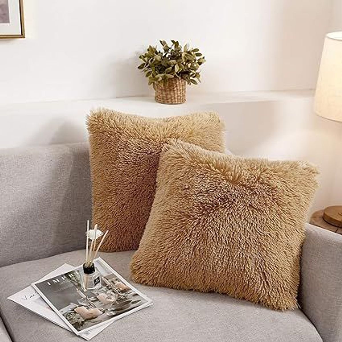 GENERICO - COJIN CUADRADO PELO LARGO 35X35 BEIGE